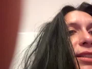 lonelymilfxoxo