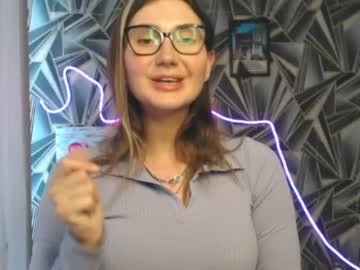 nikkikiss___