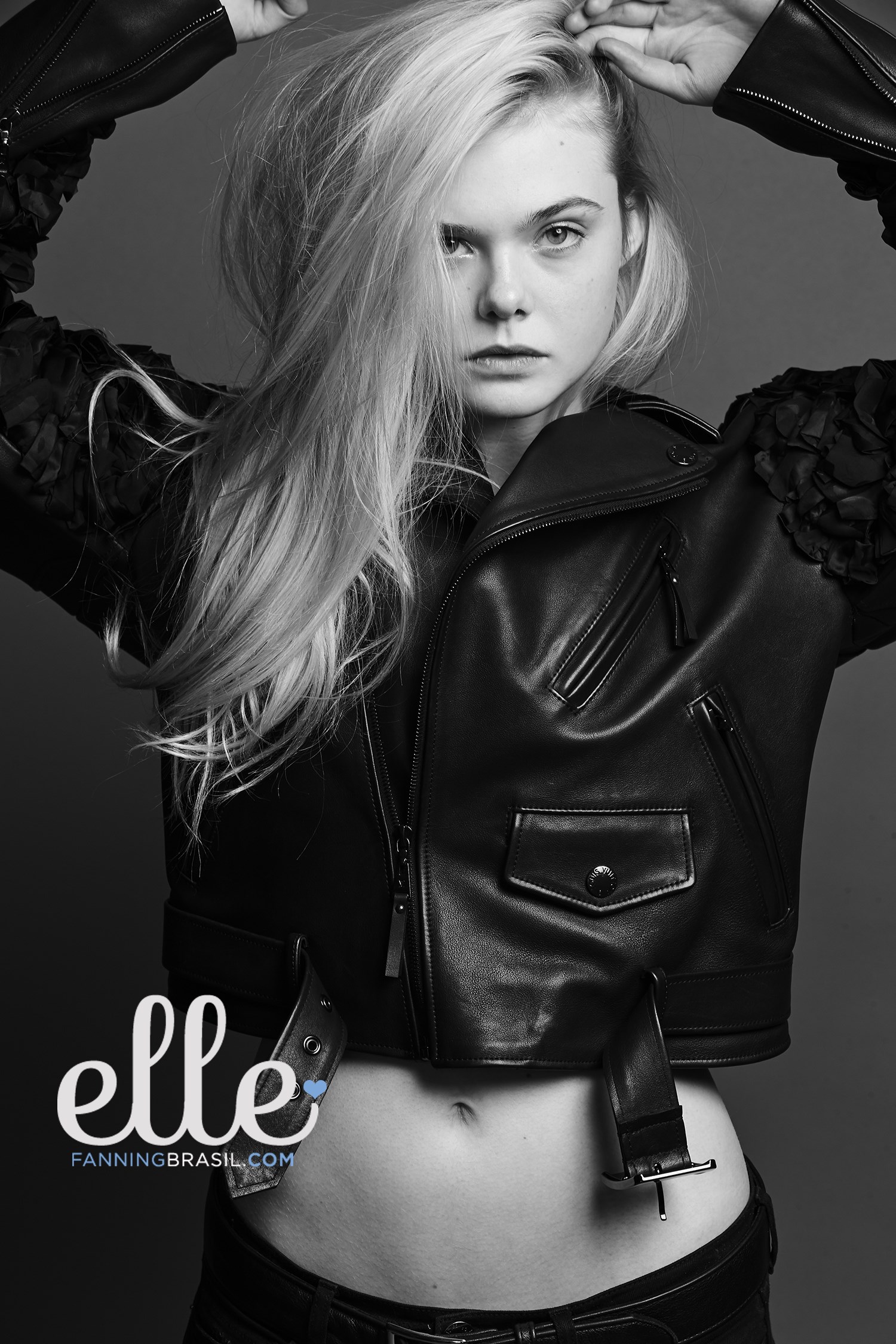 Elle Fanning pale breedable pasty white stomach — 32