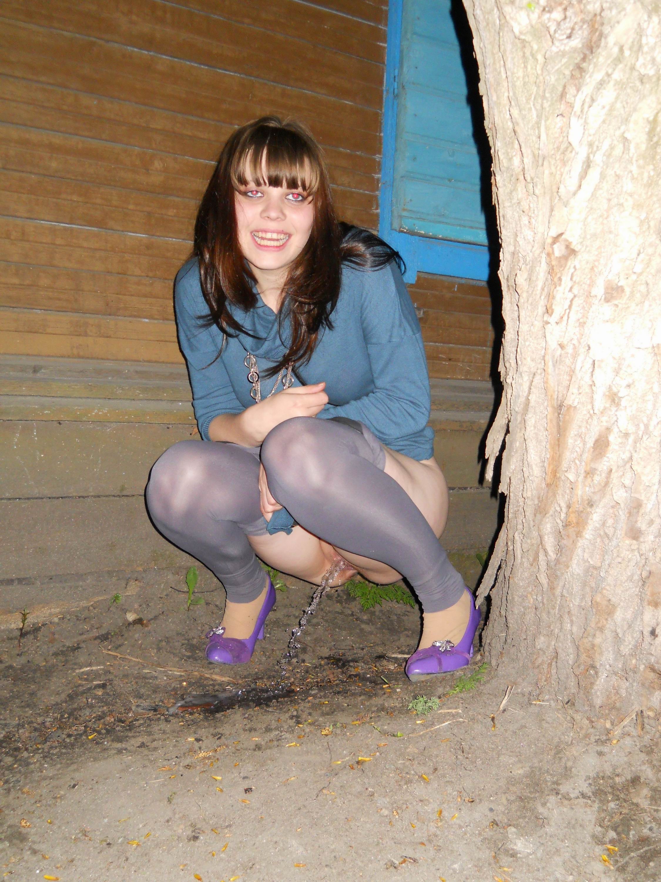 Pissing — 25